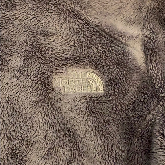 Authentic fuzzy gray north face jacket - Picture 4 of 7